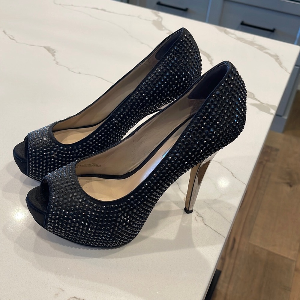 INC international concepts : size 6 stilettos